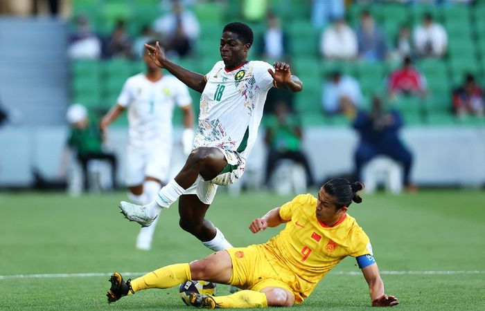 国足0-2负喀麦隆 暴露体系与节奏断层