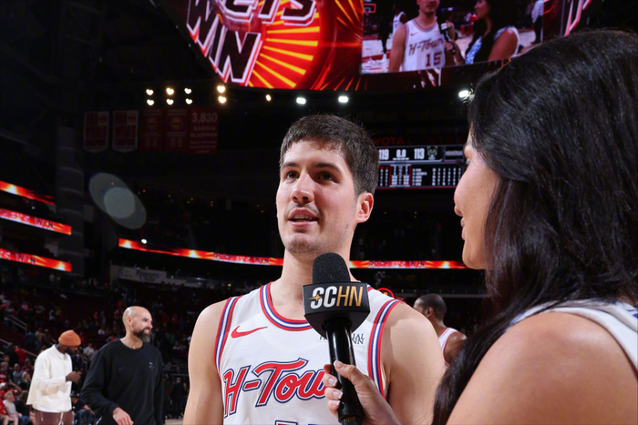 火箭队力克雄鹿终结8年横扫纪录 乌度卡调整阵容