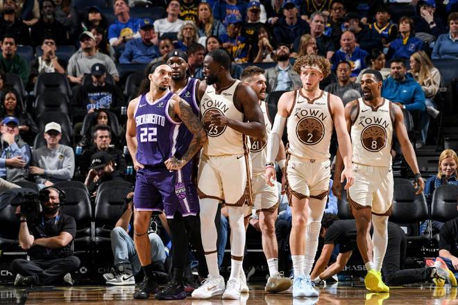 库里三分创纪录，勇士力克国王逆转取胜