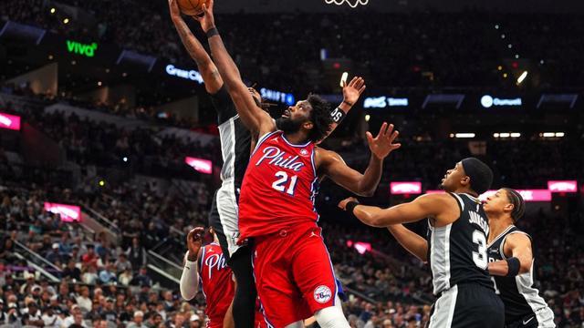 恩比德复出训练引关注 76人季后赛首战惨败凯尔