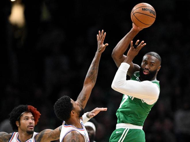 76人逆转绿军扳平大比分，埃奇库姆创历史神迹