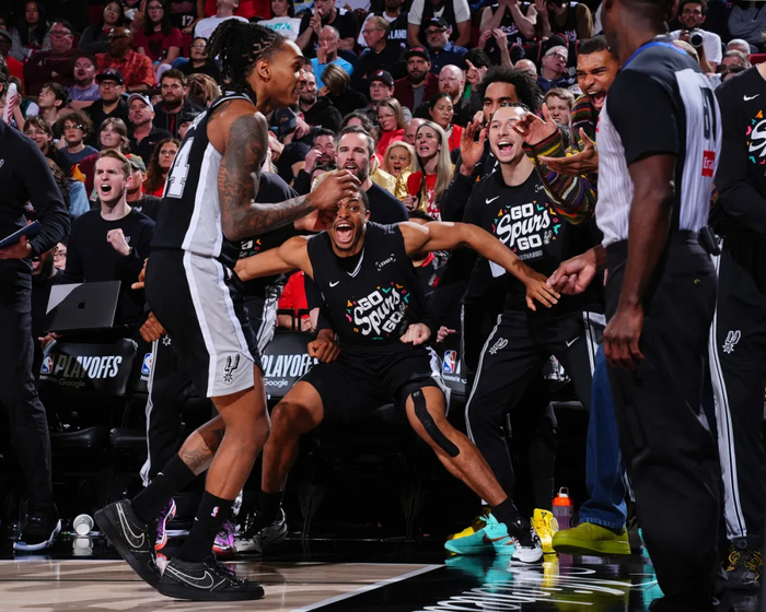 NBA季后赛两场惊天逆转：湖人3-0领先马刺逆转夺
